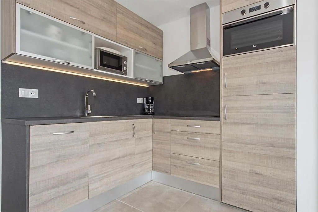 Apartamento Moderno Con Piscina Y Parking Cerca De La Playa Apartment Roses